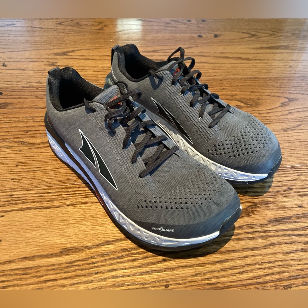 Altra Paradigm size 9.5